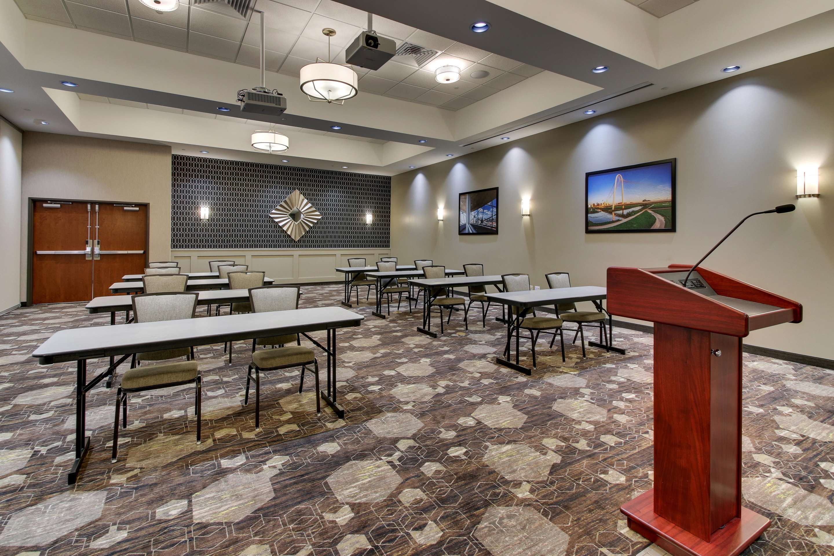 Meeting Room | Drury Plaza Hotel Dallas Richardson