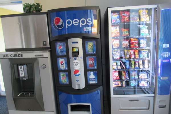  - Super 8 Motel New Cumberland - I-83, Exit 40A