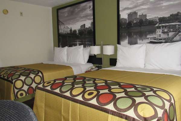  - Super 8 Motel New Cumberland - I-83, Exit 40A