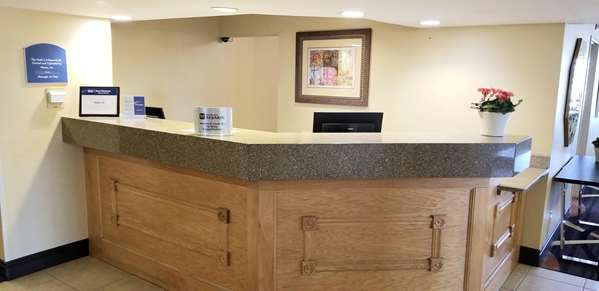  - Best Western Oswego Hotel