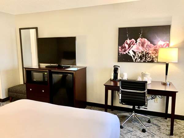  - Best Western Oswego Hotel