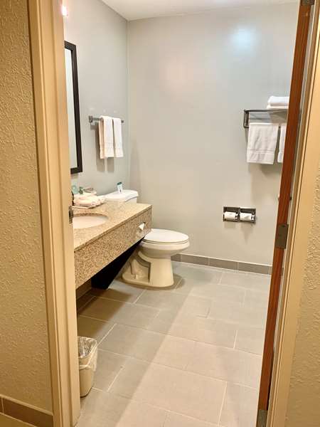 Suite - Best Western Oswego Hotel