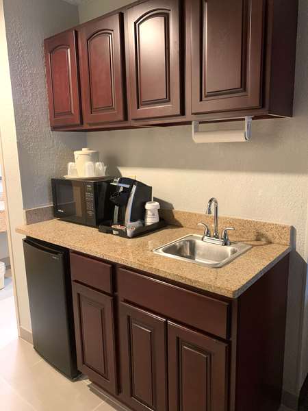  - Best Western Oswego Hotel