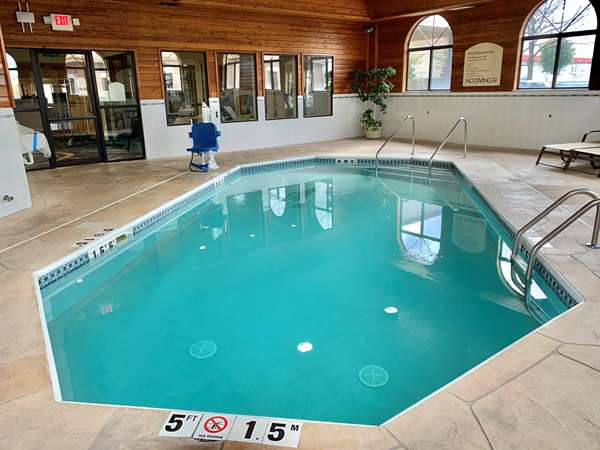 Pool - Best Western Oswego Hotel