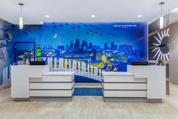  - La Quinta Inn & Suites Beacon Hill Kansas City