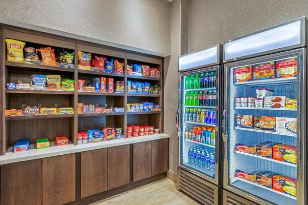  - La Quinta Inn & Suites Beacon Hill Kansas City