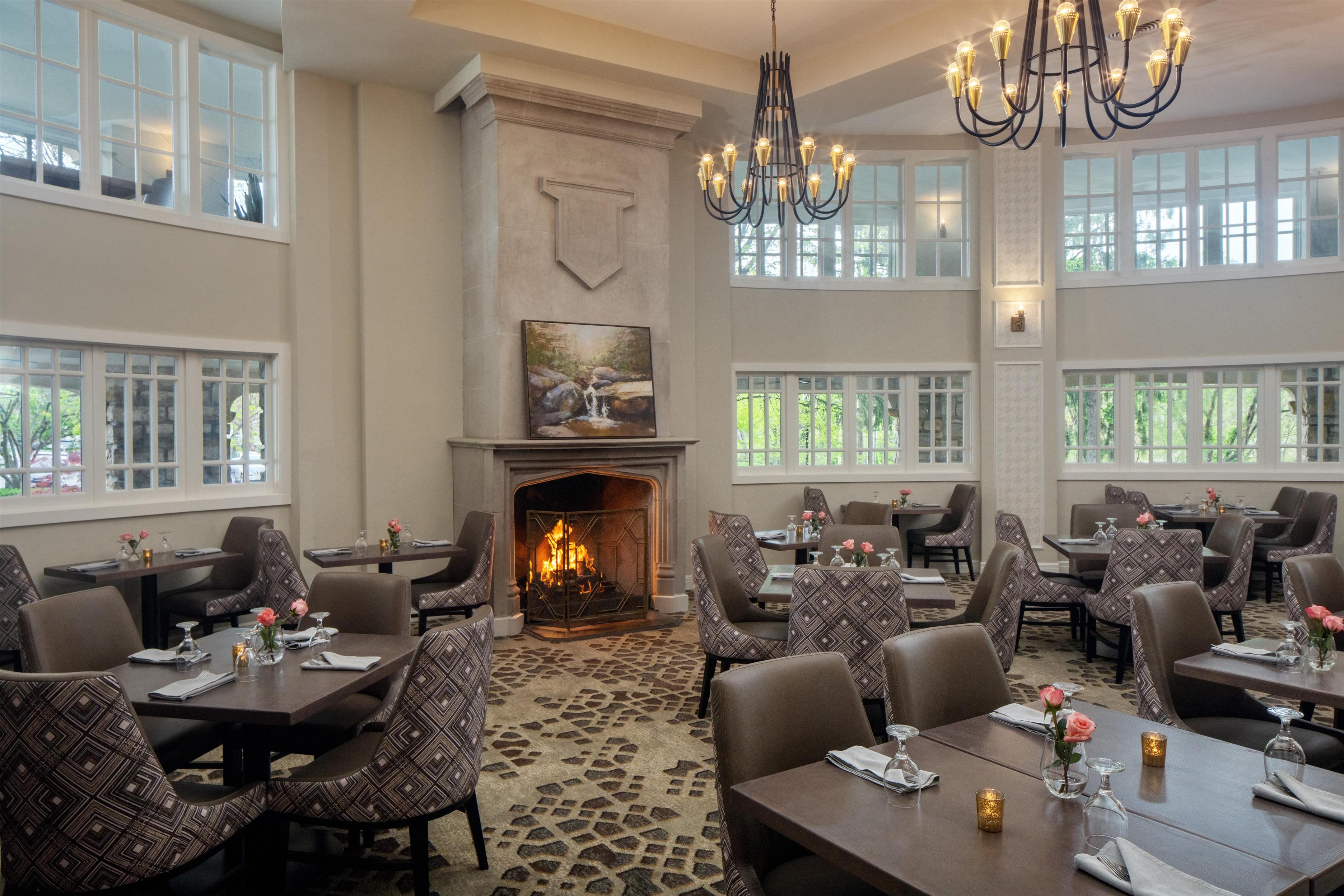 Restaurant | The Elms Hotel & Spa, a Destination by Hyatt Hotel