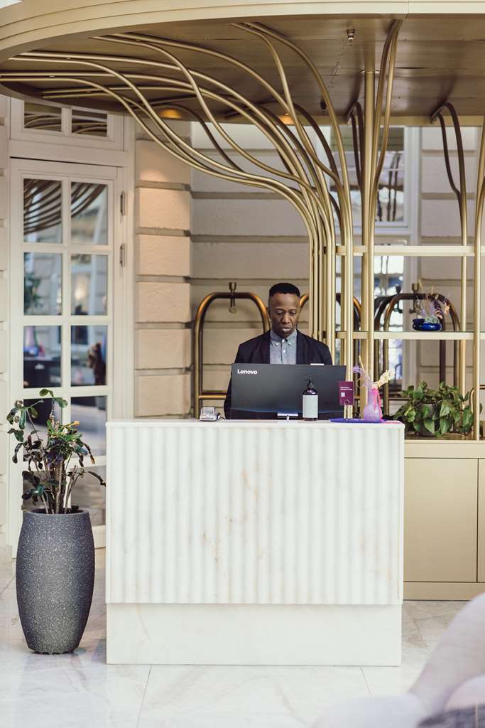 Guest photo