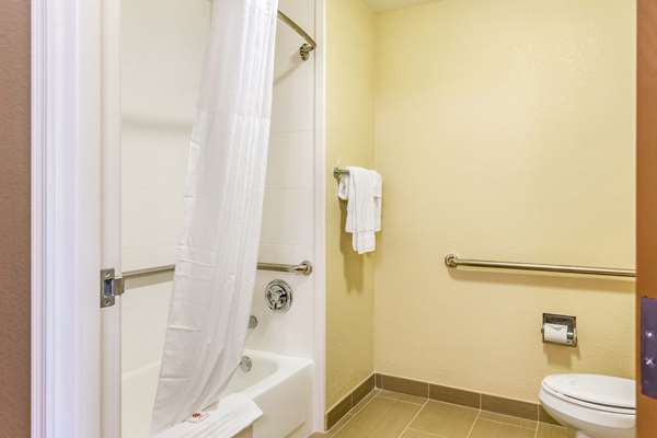  - Comfort Inn Dekalb