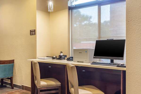 Conference Area - Comfort Inn Dekalb