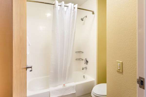  - Comfort Inn Dekalb