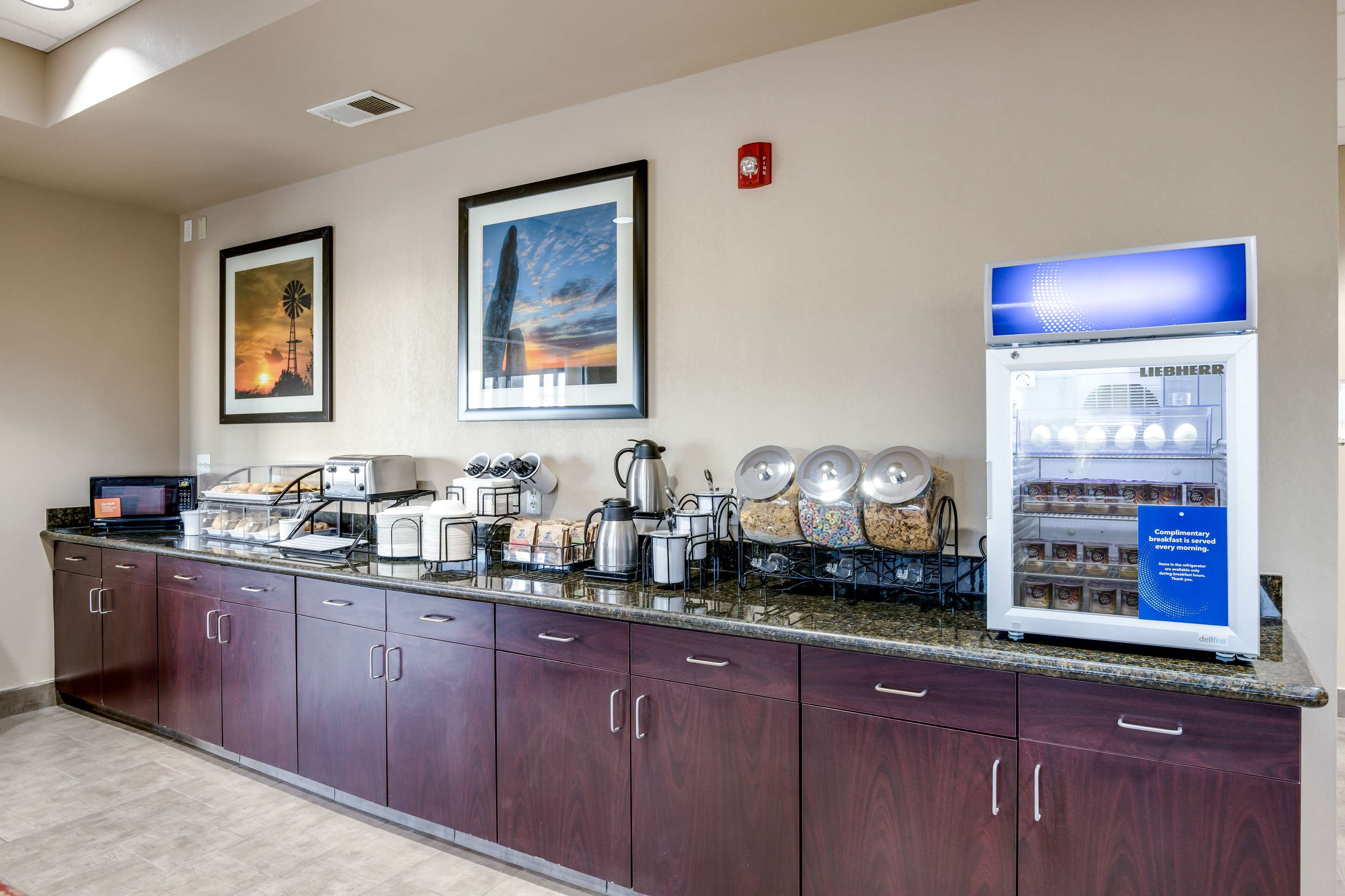 Breakfast area