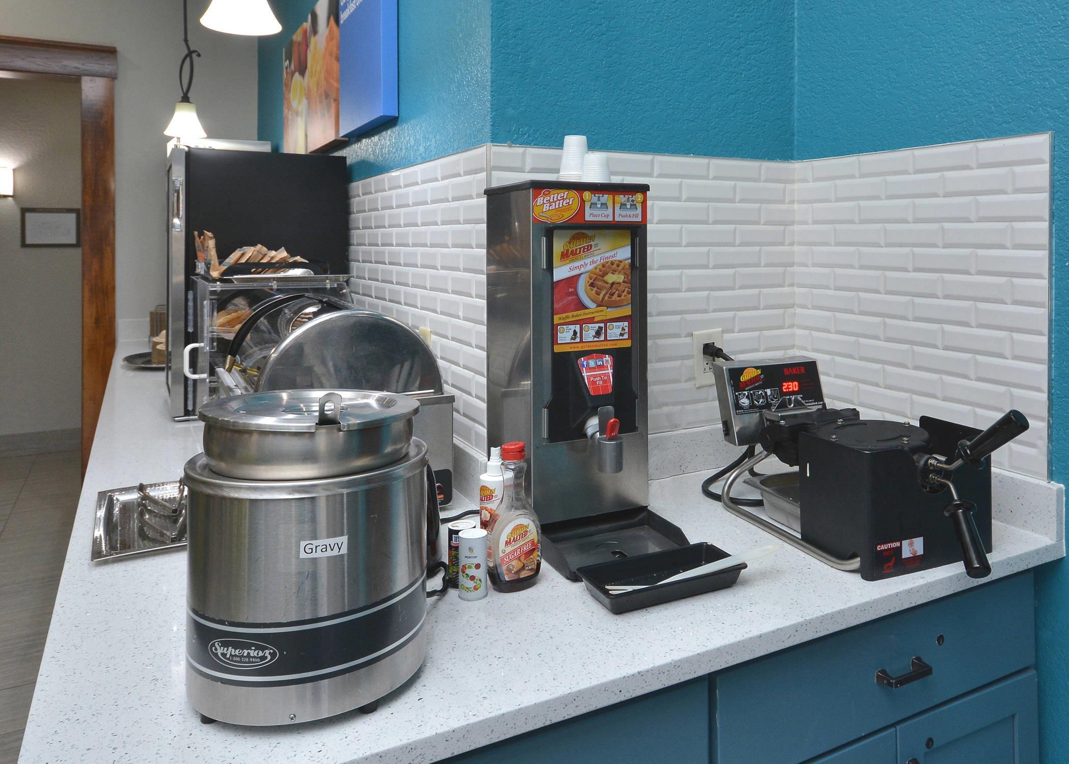 Free coffee | Brookstone Lodge near Biltmore Village, Ascend Hotel Collection