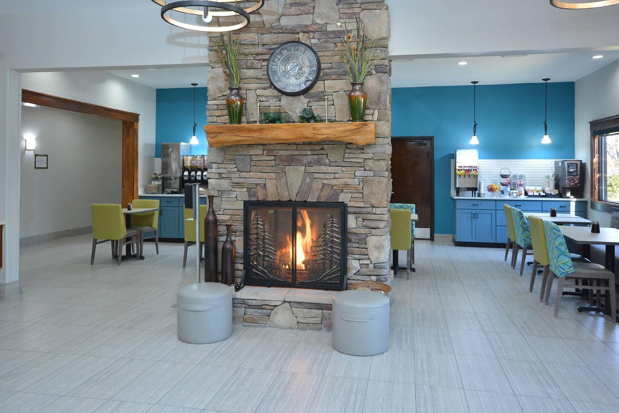 Fireplace | Brookstone Lodge near Biltmore Village, Ascend Hotel Collection