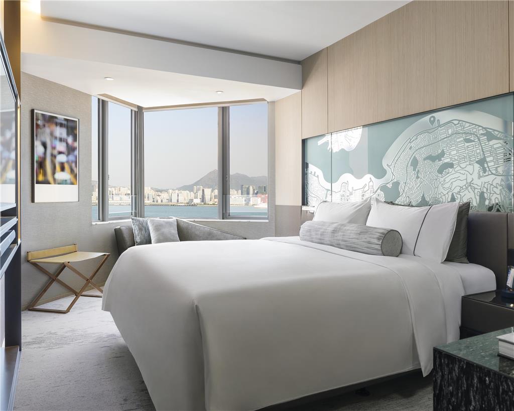 HYATT CENTRIC VICTORIA HBR HK-guestroom-Guest Room,On-Site.jpg