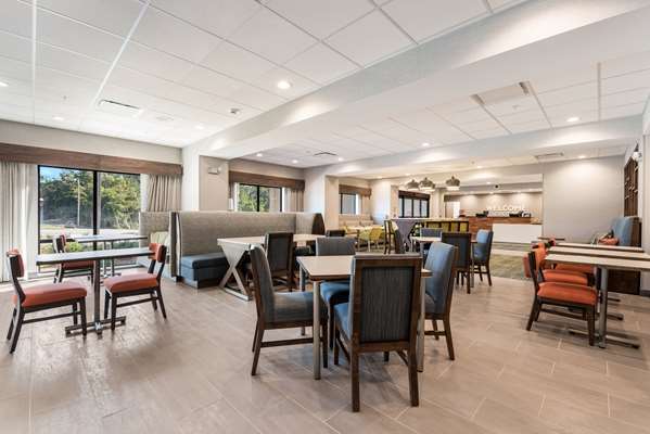 Amenities - Hampton Inn Batesville