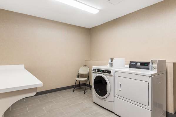  - Hampton Inn Batesville