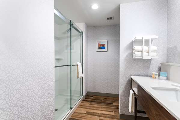  - Hampton Inn Batesville