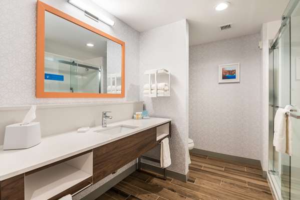  - Hampton Inn Batesville