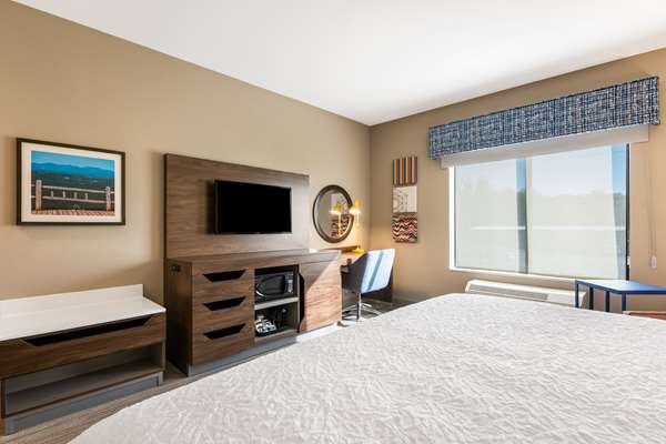  - Hampton Inn Batesville