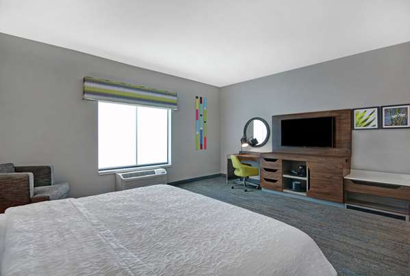  - Hampton Inn & Suites Middleburg