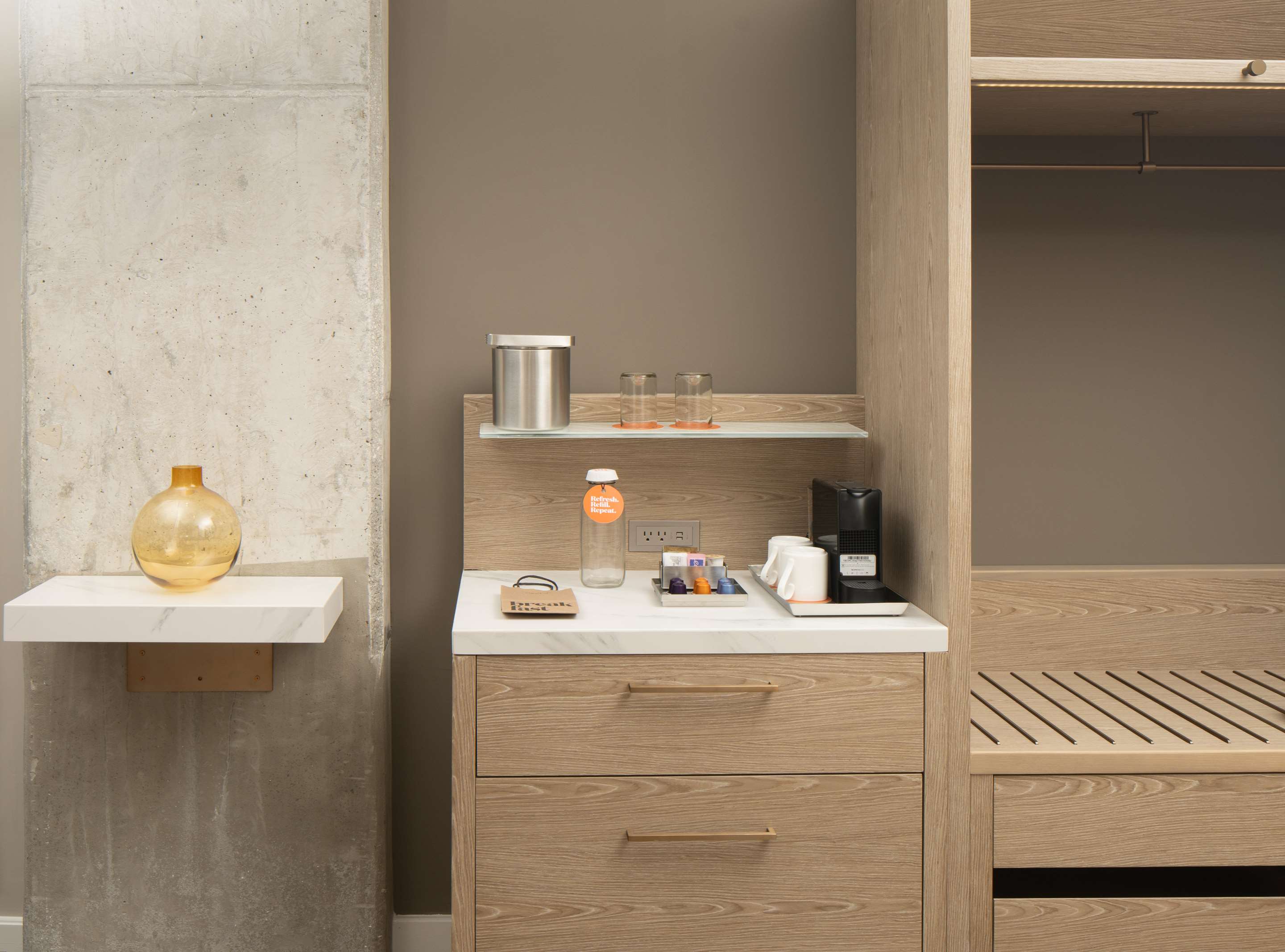 Guest room