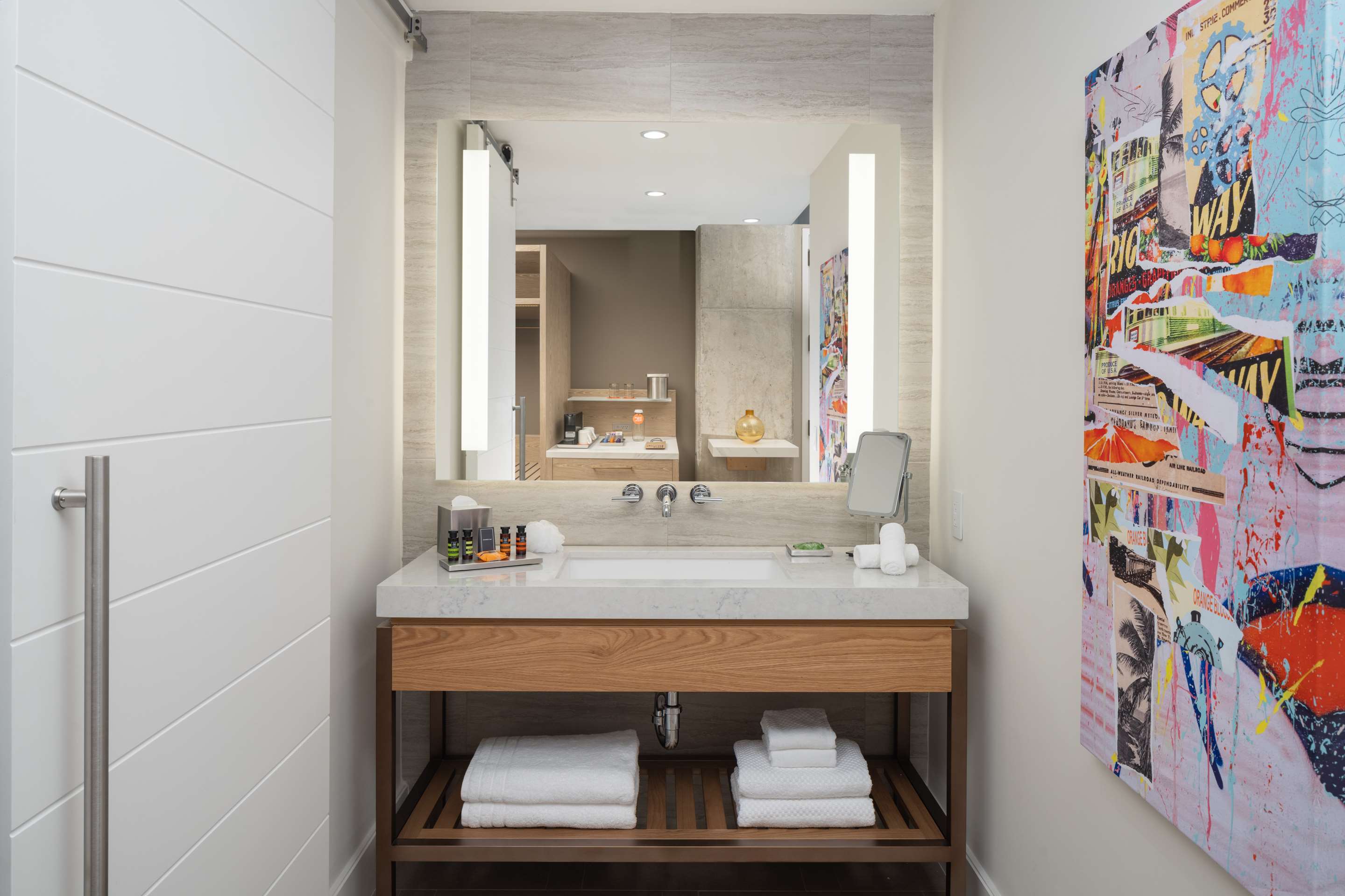 Guest room bath