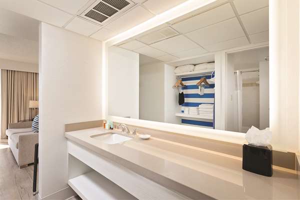  - Sirata Beach Resort St Pete Beach