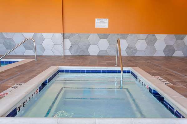 Pool - La Quinta Inn & Suites Limon - I-70, Exit 359