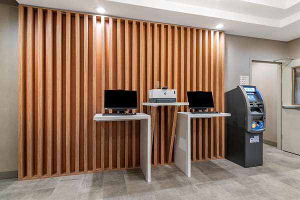 Conference Area - Clarion Inn Nashua