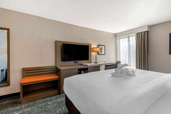  - Clarion Inn Nashua