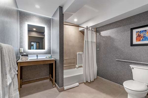  - Clarion Inn Nashua