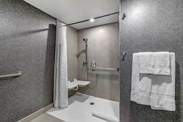 Suite - Clarion Inn Nashua