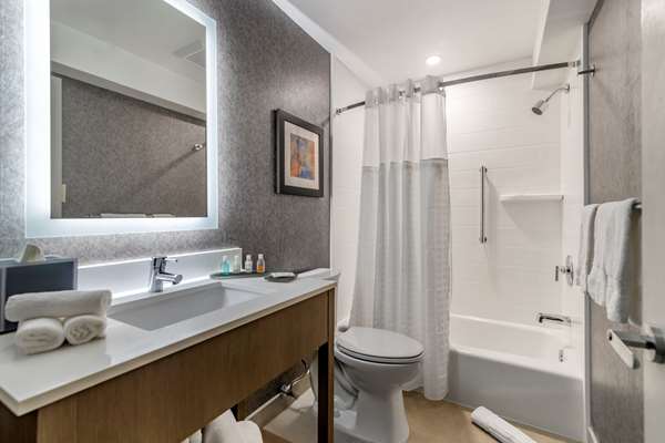 Suite - Clarion Inn Nashua