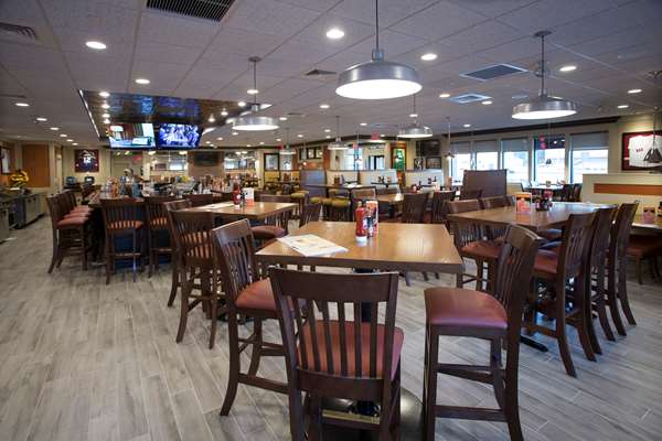 Restaurant - Clarion Inn Nashua