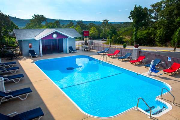 Pool - Ramada Hotel Branson