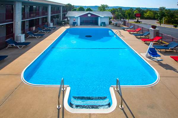 Pool - Ramada Hotel Branson