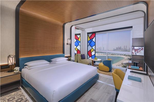 1 King Bed Sea View