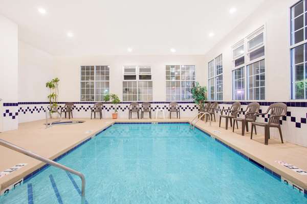 Pool - SureStay Hotel by Best Western North Myrtle Beach