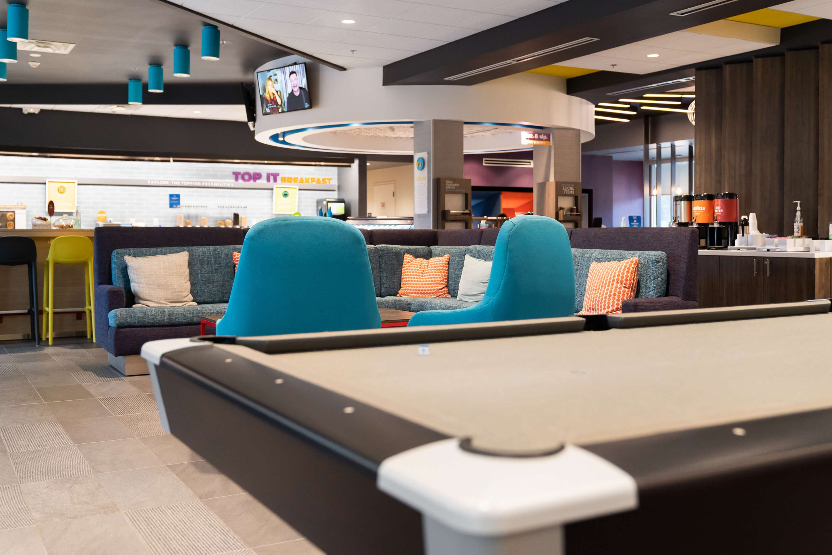 Lobby | Tru By Hilton Greensboro Lake Oconee