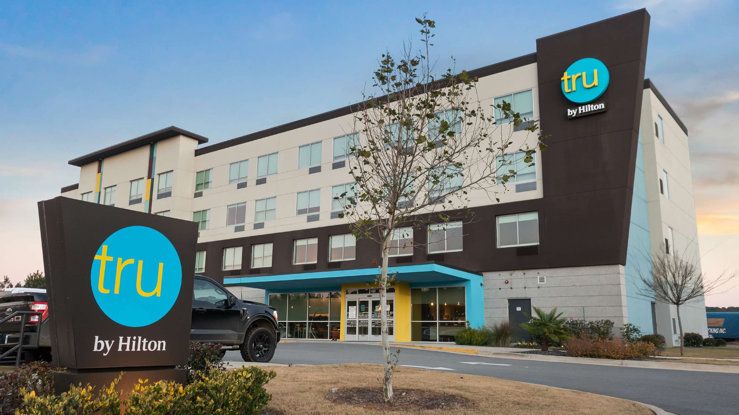 Exterior | Tru By Hilton Greensboro Lake Oconee