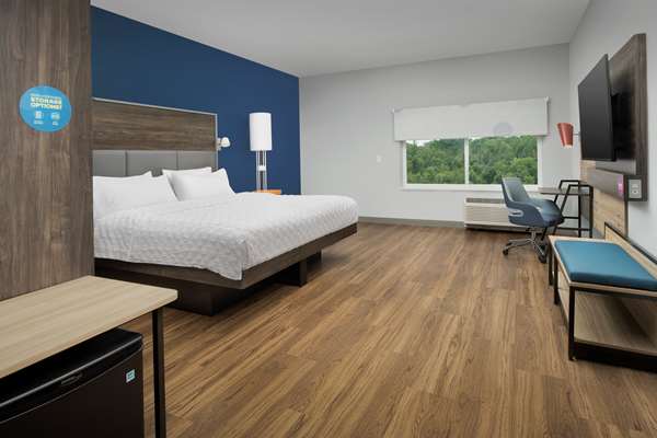  - Tru by Hilton Hotel Airport Charlotte