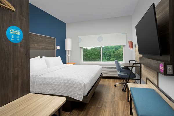  - Tru by Hilton Hotel Airport Charlotte