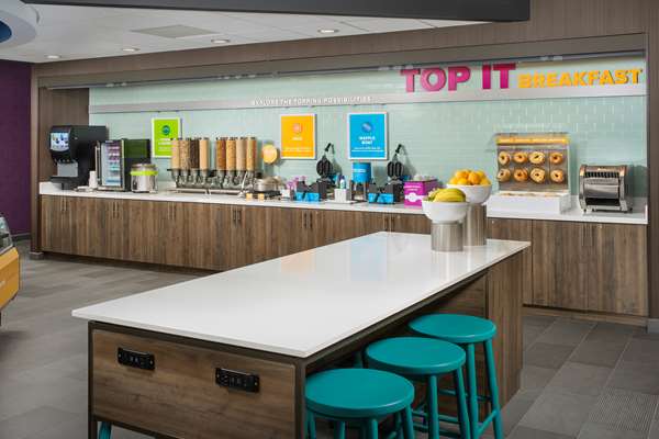 Amenities - Tru by Hilton Hotel Airport Charlotte