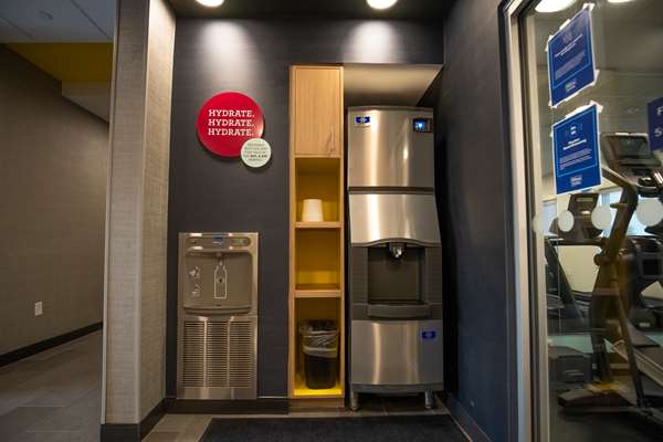  - Tru by Hilton Hotel Allen