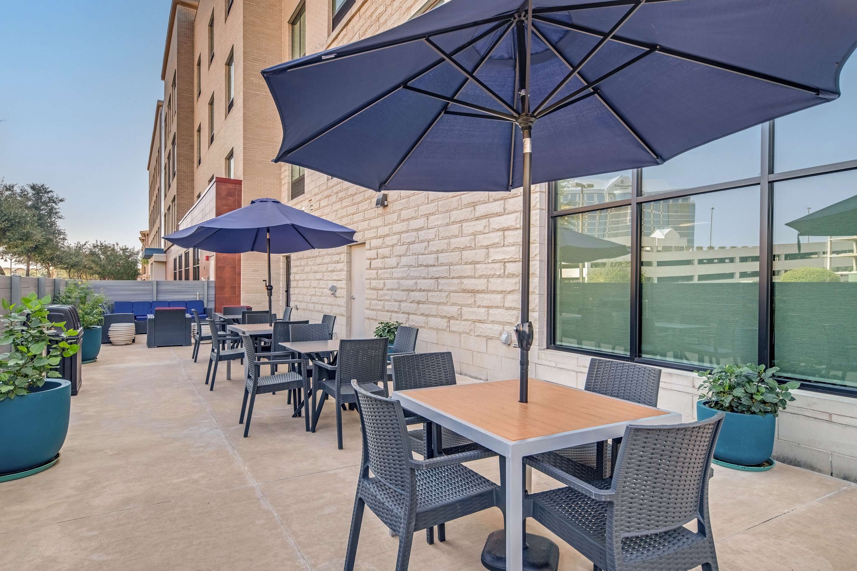 Exterior | Hampton Inn & Suites Farmers Branch Dallas, Tx