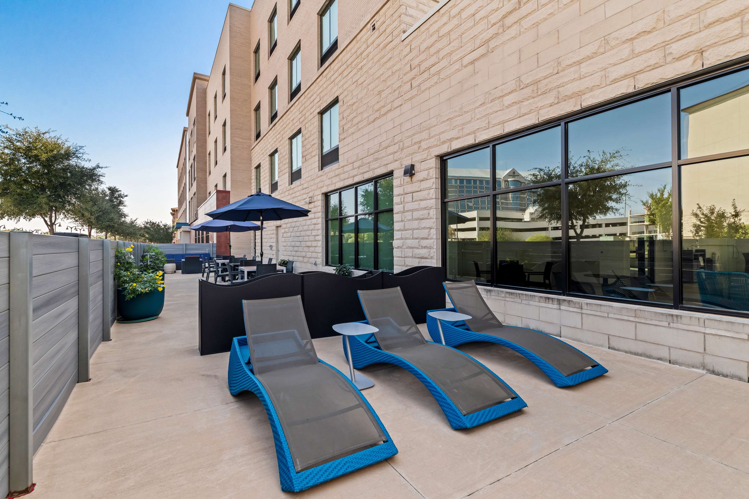 Exterior | Hampton Inn & Suites Farmers Branch Dallas, Tx