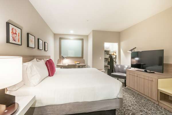  - Hilton Garden Inn Downtown Wichita