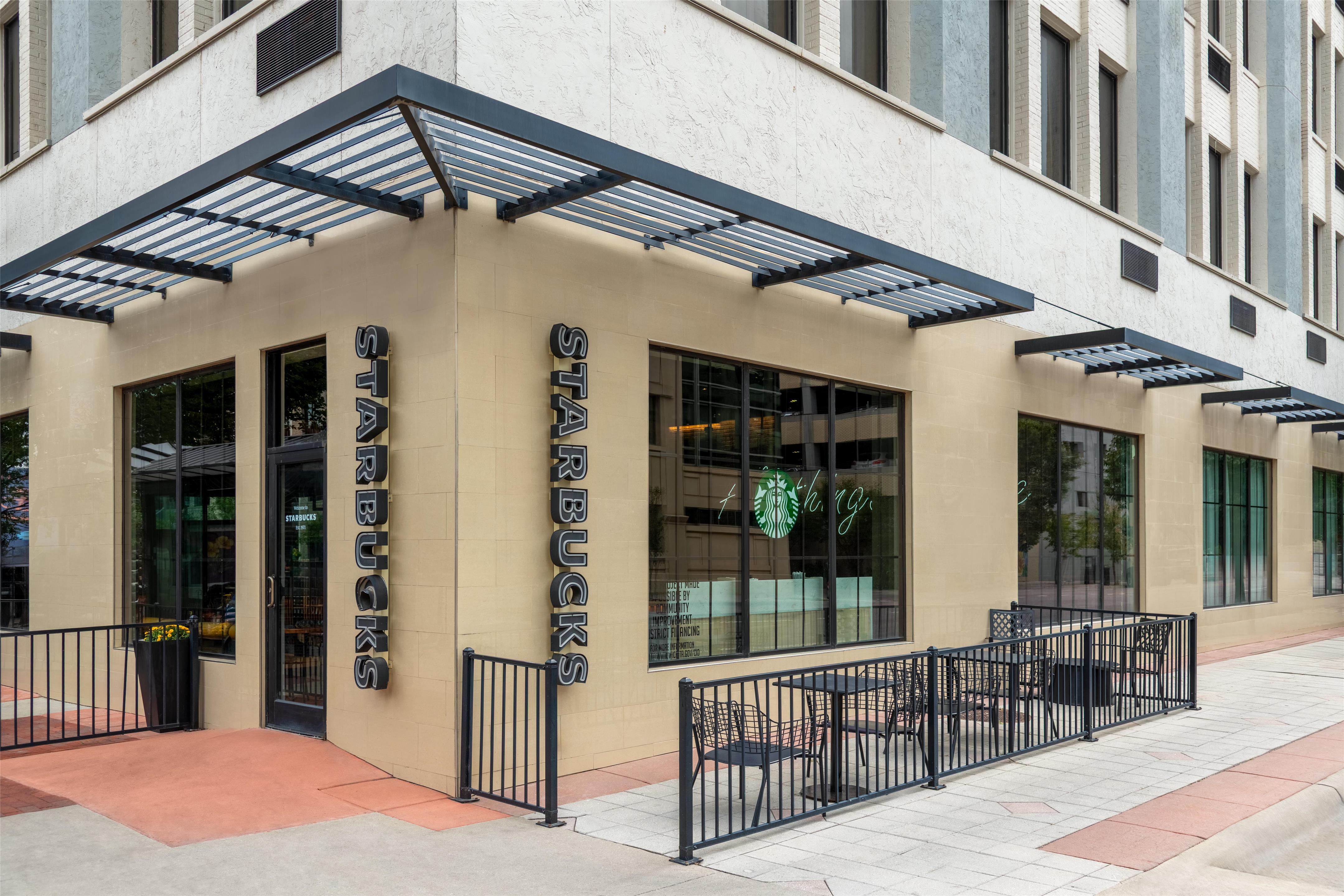 Exterior | Hilton Garden Inn Wichita Downtown