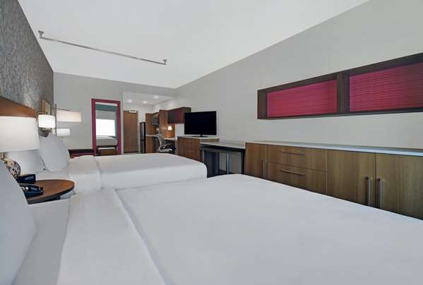  - Home2 Suites by Hilton Liberty - I-35, Exit 17